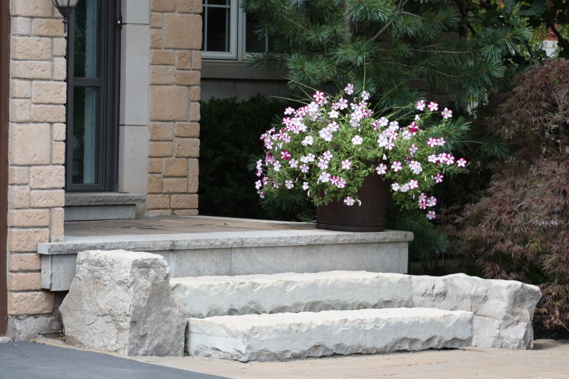 schody z kamienia naturalnego