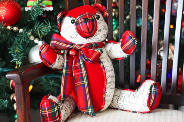 Świąteczny Miś, dekoracja bożonarodzeniowa